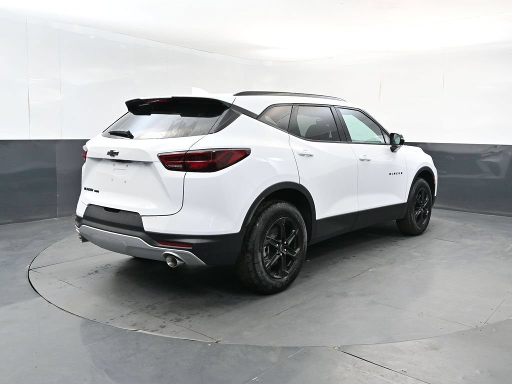 New 2026 Chevrolet Blazer LT w/ Midnight/Sport Edition AWD/4WD image 5