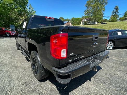 Used 2017 Chevrolet Silverado 1500 LTZ Z71 w/ Realtree Edition AWD/4WD image 6