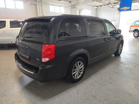 Used 2014 Dodge Grand Caravan R/T FWD image 5