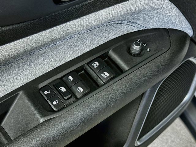 Used 2024 Jeep Compass Latitude AWD/4WD image 19