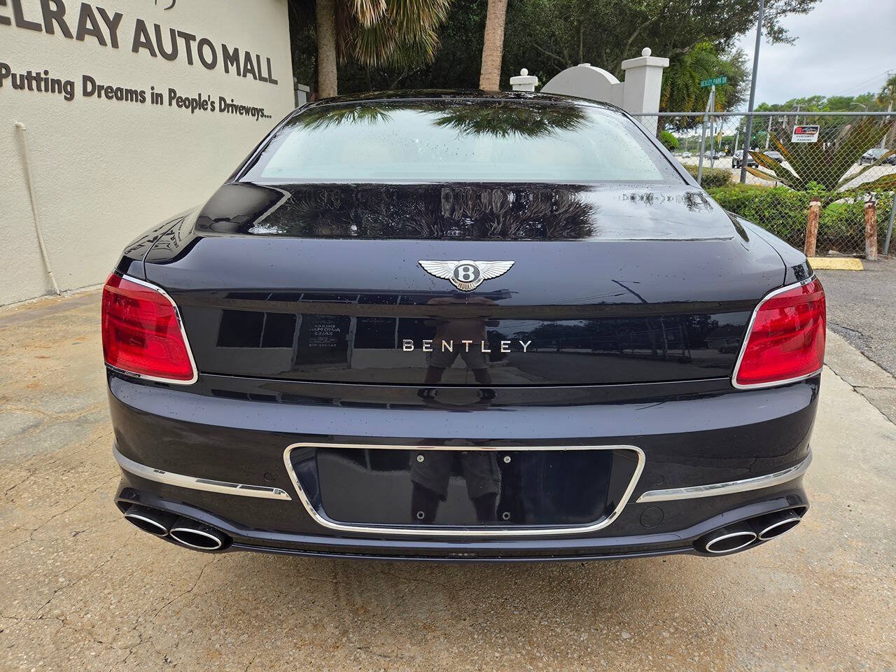 Used 2021 Bentley Flying Spur V8 AWD/4WD image 6