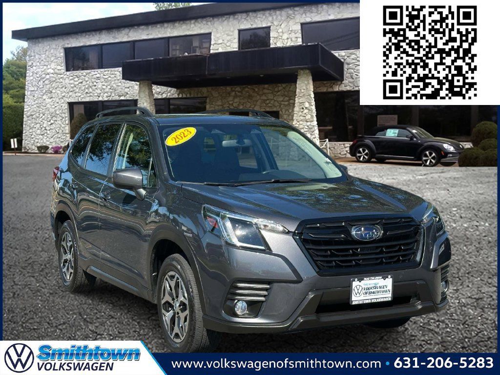 Used 2023 Subaru Forester Premium AWD/4WD image 1