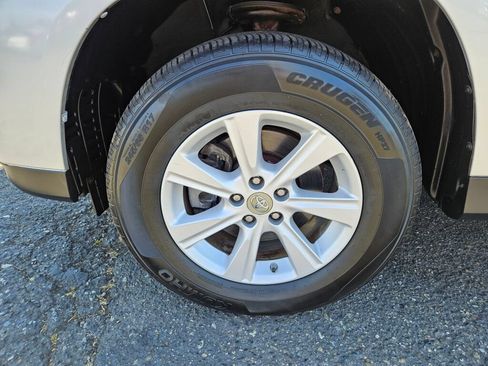 Used 2012 Toyota Highlander 4WD w/ Tow Pkg image 8