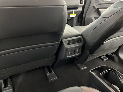 Certified 2025 Nissan Pathfinder Platinum FWD image 46