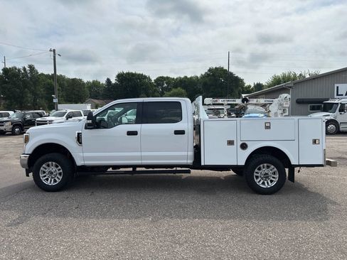 Used 2018 Ford F350 XLT image 2