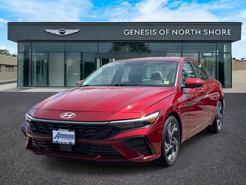 Certified 2025 Hyundai Elantra Limited FWD image 4