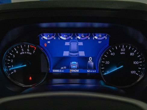 Used 2024 Ford Expedition Limited image 16