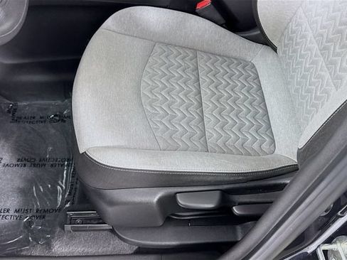 Used 2022 Chevrolet Equinox LS FWD image 18