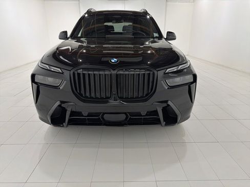 Used 2025 BMW X7 xDrive40i w/ Executive Package image 8