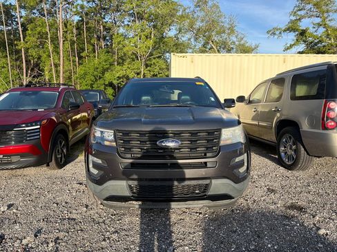 Used 2017 Ford Explorer Sport w/ Equipment Group 401A image 3