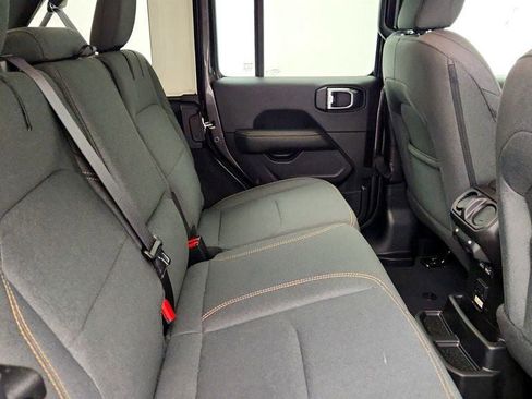 Used 2025 Jeep Wrangler Unlimited Sahara w/ Safety Group image 22