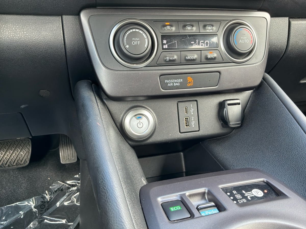 Used 2023 Nissan Leaf S FWD image 17