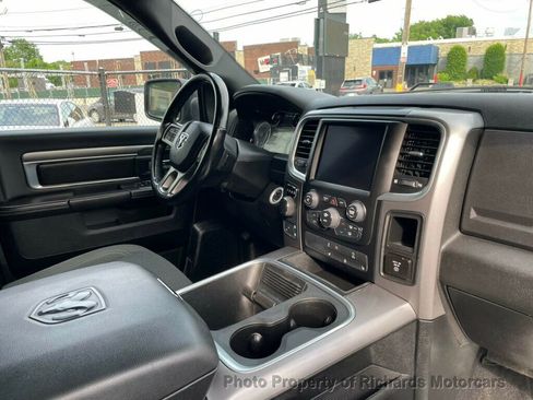 Used 2022 RAM 1500 Classic Warlock w/ Ceramic Grey Warlock Package AWD/4WD image 22