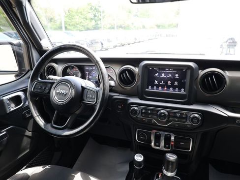 Used 2018 Jeep Wrangler Sport AWD/4WD image 24