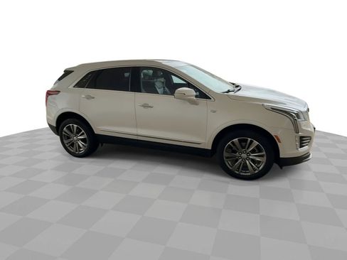 Certified 2025 Cadillac XT5 Premium Luxury image 2