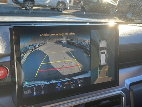 Certified 2025 Toyota 4Runner TRD Off-Road Premium image 15