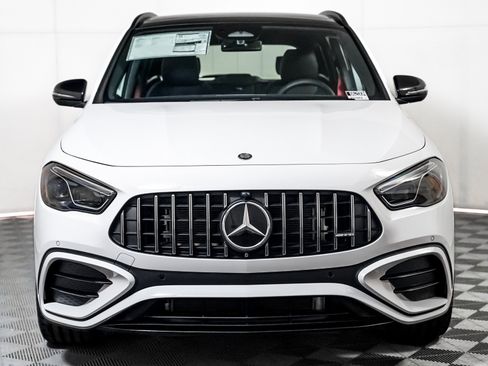 New 2026 Mercedes-Benz GLA 35 AMG 4MATIC image 9
