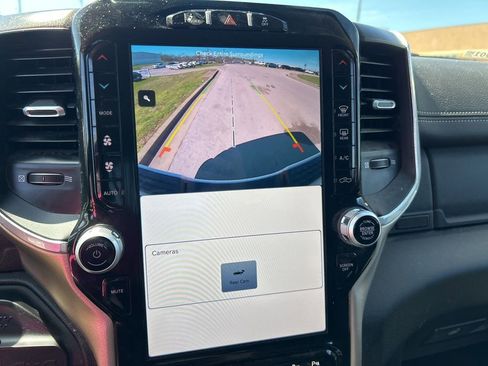 Used 2024 RAM 2500 Laramie w/ Safety Group image 8