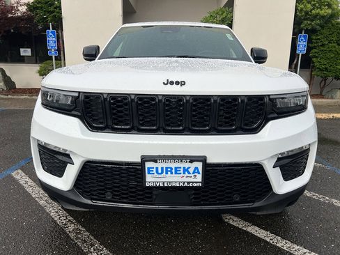 New 2025 Jeep Grand Cherokee Limited w/ Luxury Tech Group II image 2