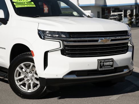 Used 2023 Chevrolet Suburban LT image 9