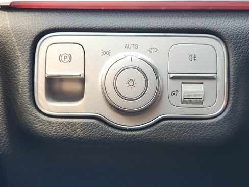 Used 2024 Mercedes-Benz GLS 450 4MATIC image 18