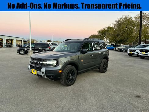 New 2025 Ford Bronco Sport Badlands w/ Badlands Tech Package AWD/4WD image 1