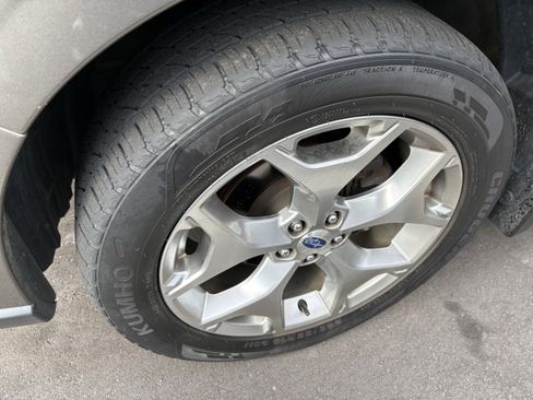 Used 2017 Subaru Forester 2.5i Touring image 10