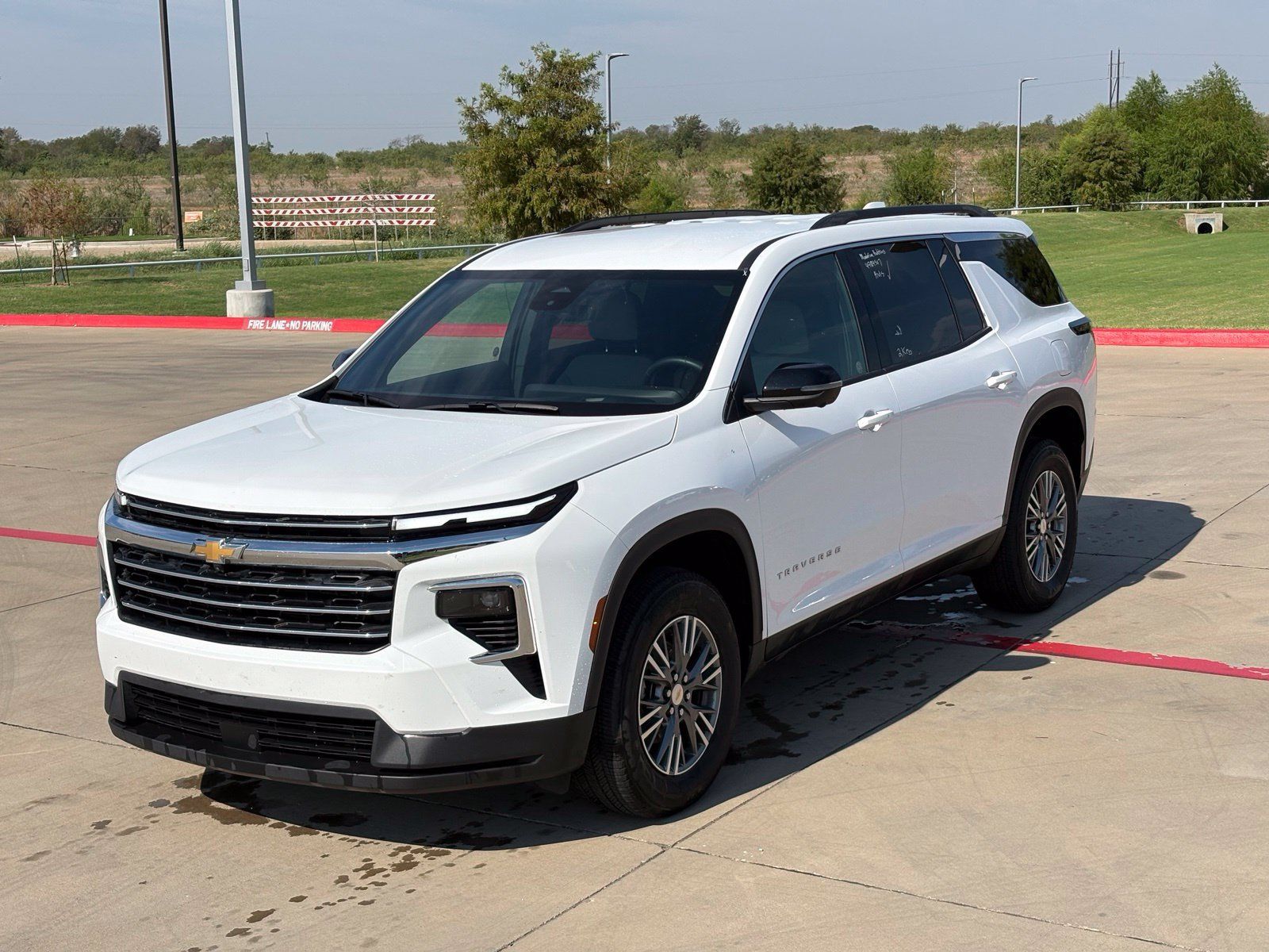 Used 2026 Chevrolet Traverse LT w/ Driver Confidence Package FWD image 12