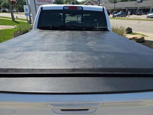 Used 2025 RAM 1500 Laramie AWD/4WD image 18