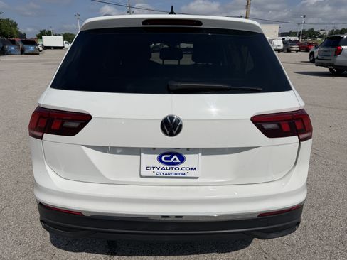 Used 2024 Volkswagen Tiguan SE FWD image 6