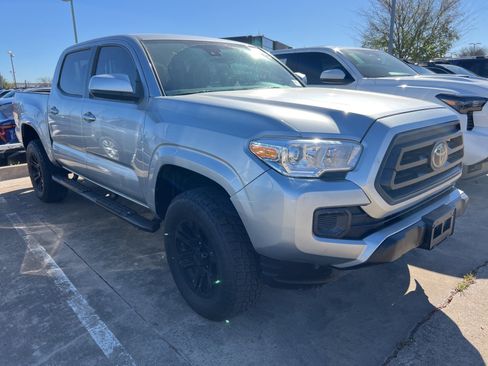 Used 2022 Toyota Tacoma SR w/ SR Convenience Package image 3