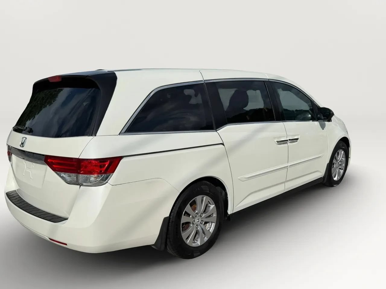 Used 2014 Honda Odyssey EX-L image 3