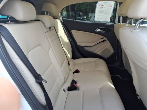 Used 2019 Mercedes-Benz GLA 250 4MATIC image 11