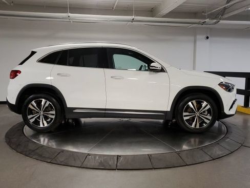 Used 2025 Mercedes-Benz GLA 250 4MATIC image 9