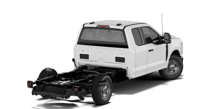 New 2027 Ford F250 XL w/ XL Chrome Package RWD image 3