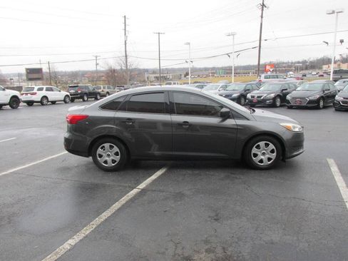 Used 2018 Ford Focus S FWD image 6