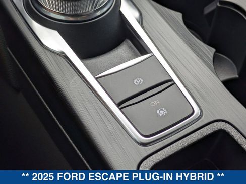 New 2025 Ford Escape SE image 33