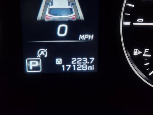 Used 2025 Subaru Outback Onyx Edition image 2