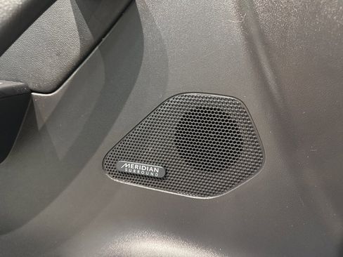 Used 2019 Jaguar F-PACE R-Sport image 30