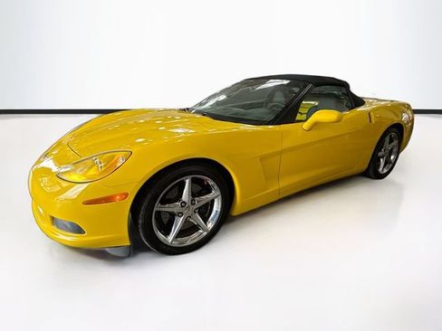 Used 2012 Chevrolet Corvette Convertible w/ 3LT Preferred Equipment Group RWD image 9