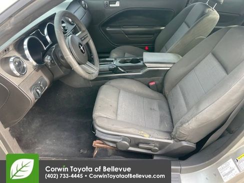 Used 2009 Ford Mustang Premium image 9