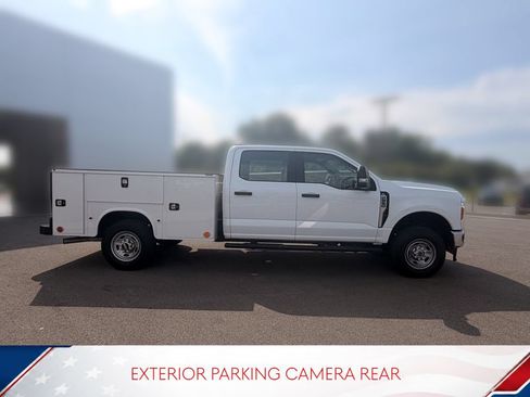 Used 2023 Ford F250 XL w/ Snow Plow/Camper Package AWD/4WD image 7