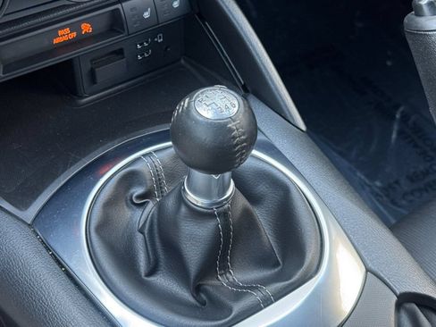 Used 2021 MAZDA MX-5 Miata Club w/ Appearance Package RWD image 19