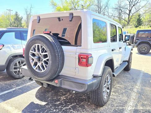 Certified 2025 Jeep Wrangler Sahara image 2