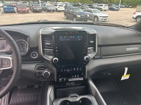 New 2026 RAM 1500 4x4 Crew Cab image 24