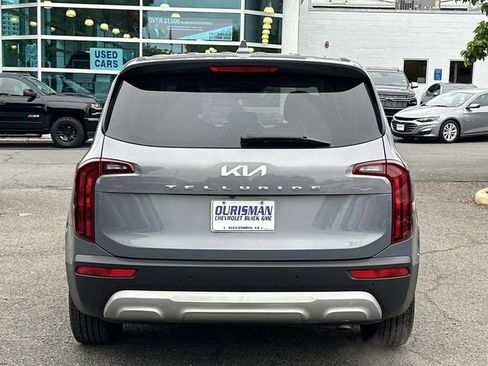 Used 2022 Kia Telluride LX FWD image 3