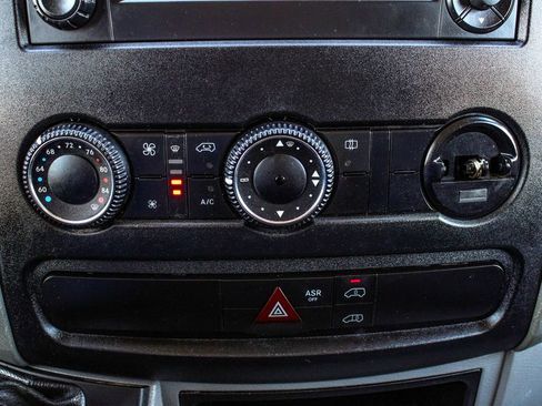 Used 2017 Mercedes-Benz Sprinter 144 Cargo image 20