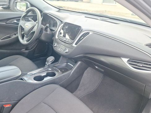 Used 2024 Chevrolet Malibu LT FWD image 16