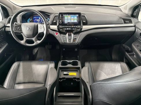 Used 2023 Honda Odyssey EX-L image 2
