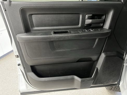 Used 2022 RAM 2500 Tradesman w/ Chrome Appearance Group image 23